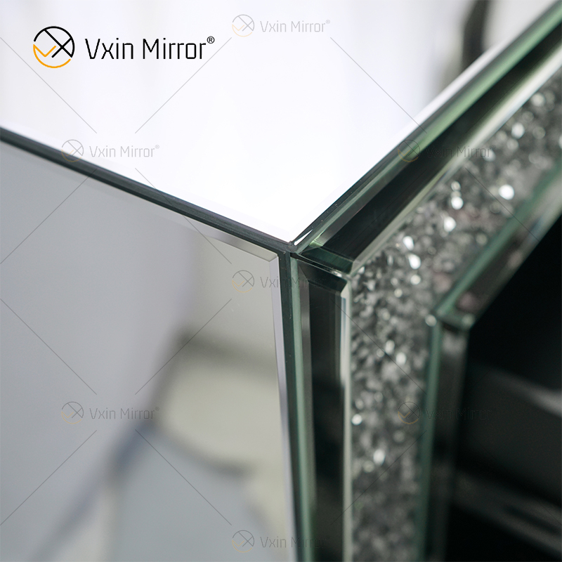 خزانة بجانب السرير من Vxin فضية عاكسة من الماس المكسر مع 5 أدراج