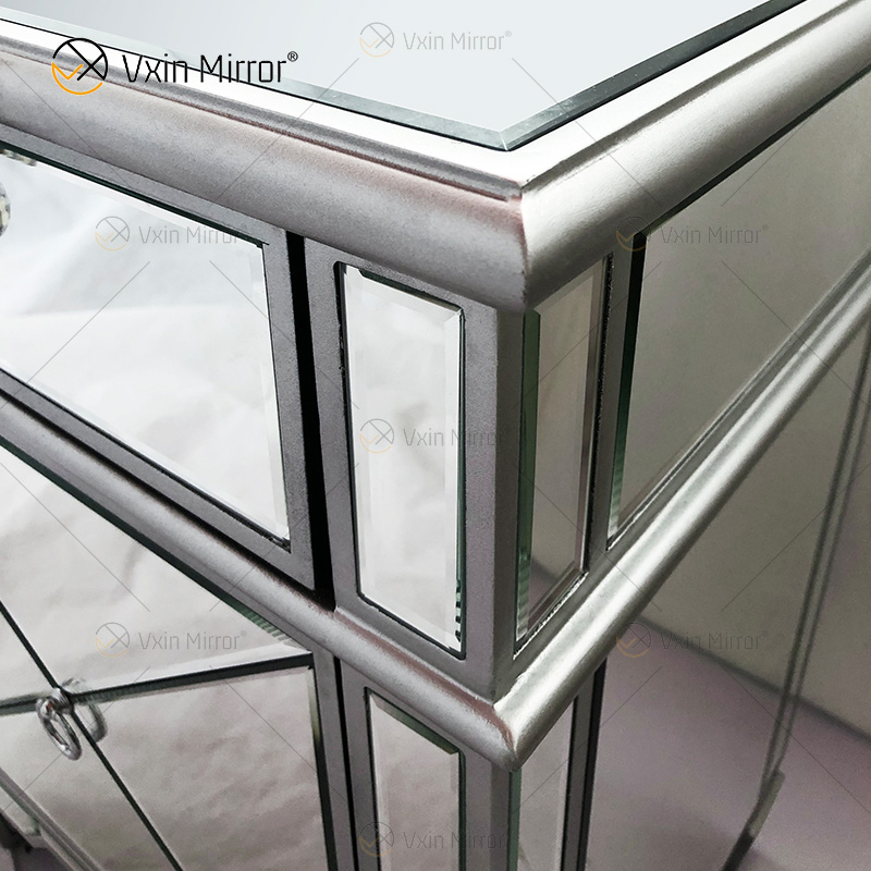 جودة مذهلة WXF-873 الشمبانيا الفضية والأثاث الحديث منضدة معدنية مع درجين منضدة بجانب السرير معكوسة