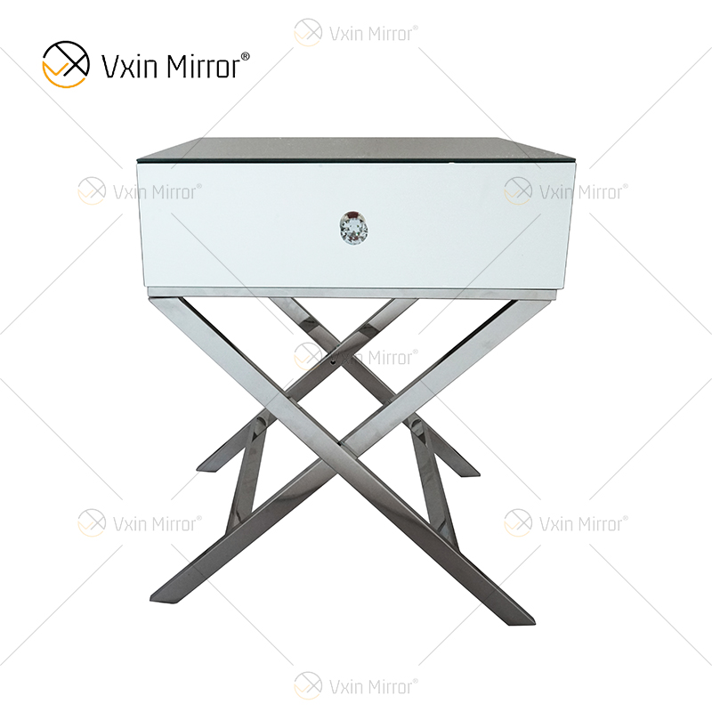 Vanity Modern WXF-046 أثاث من الفولاذ المقاوم للصدأ الفضي منضدة كريستالية مع درج واحد منضدة بجانب السرير