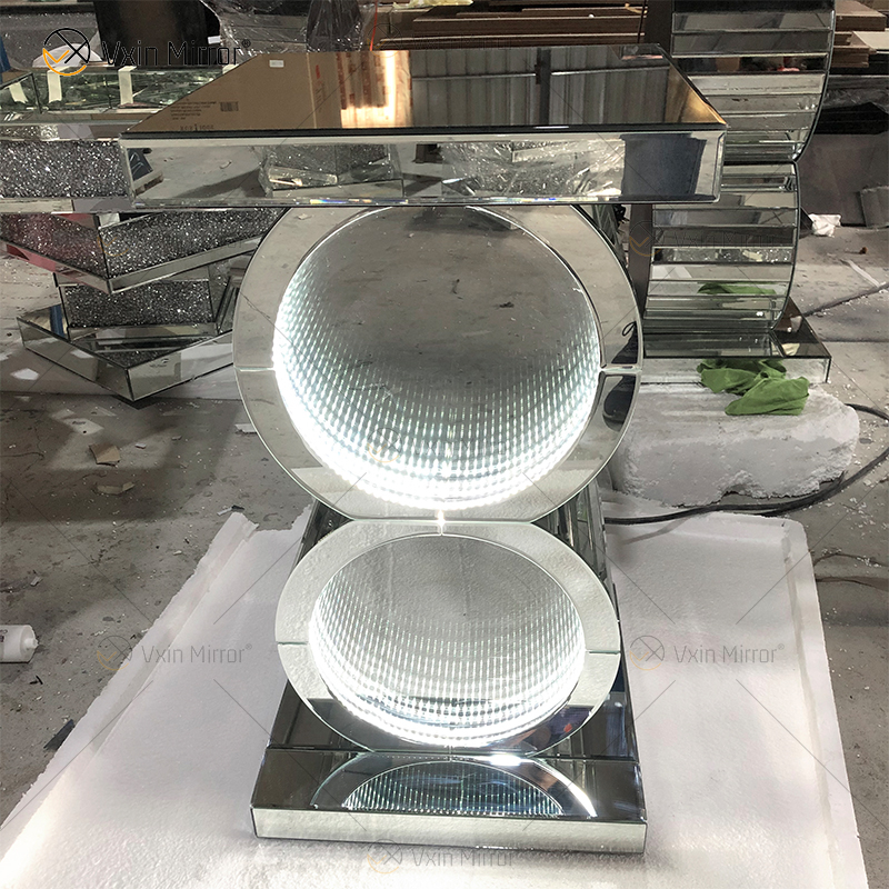 طاولة قهوة فضية LED ثلاثية الأبعاد مضاءة إنفينيتي مرآة نفق متلألئ معكوسة على شكل O طاولة جانبية طاولة WXF-290