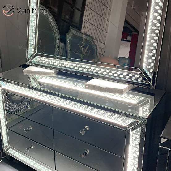 WXM-1176 & WXF-2139 LED أثاث مجموعة مثمنة الخرز موضة بسيطة مرآة لوضع مساحيق التجميل خزانة 6 أدراج