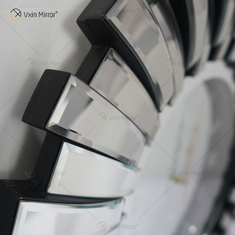 ساعة معكوسة WXMC-084 منحنية زجاجية فضية ديكور حائط ثلاثية الأبعاد على مدار الساعة