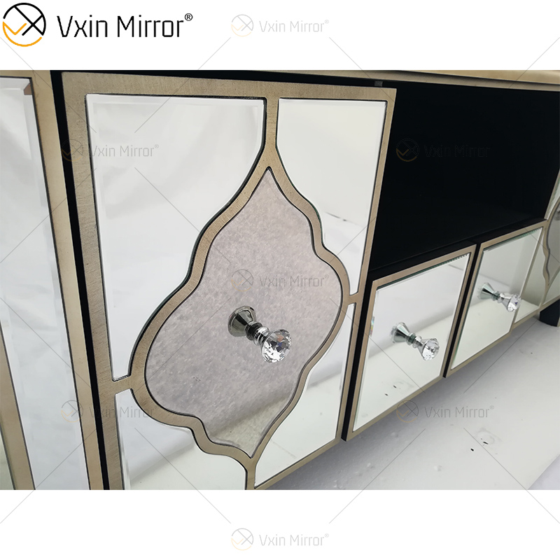 أثاث برلين المزخرف WXF-680 Anti Champagne Gold TV Stands Cabinet مع درجين وأبواب