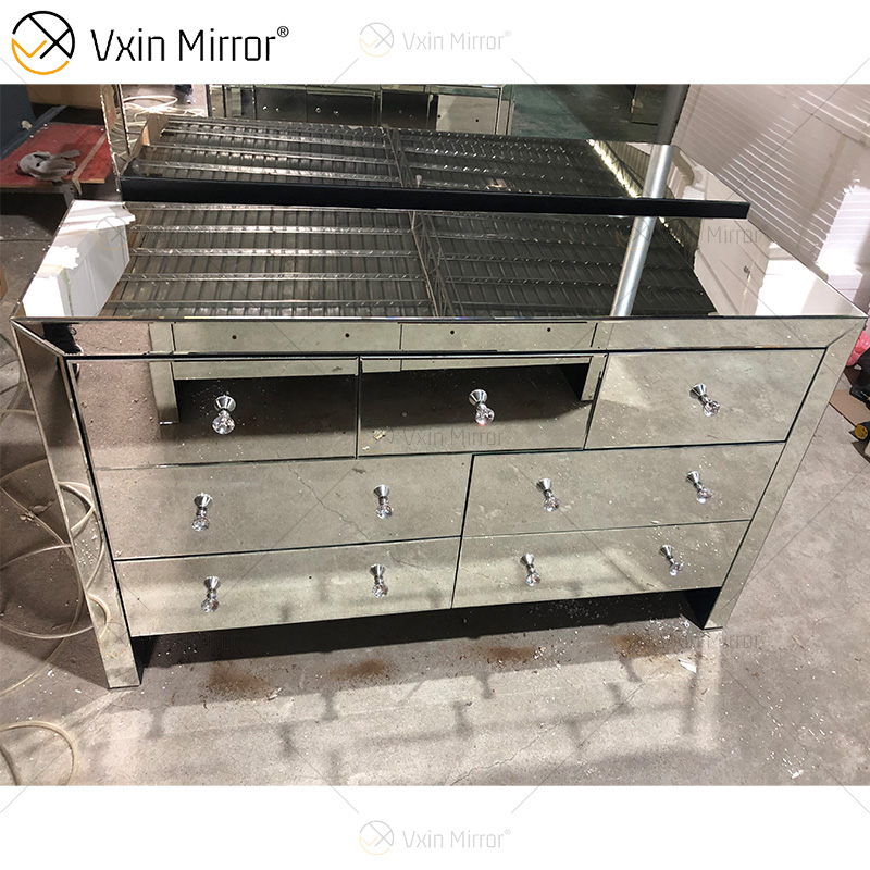 حار بيع WXWF-817 مجلس الوزراء الطراز الحديث مع المزيد من الأدراج تصميم غرفة المعيشة أو غرفة الطعام خزانة فضية