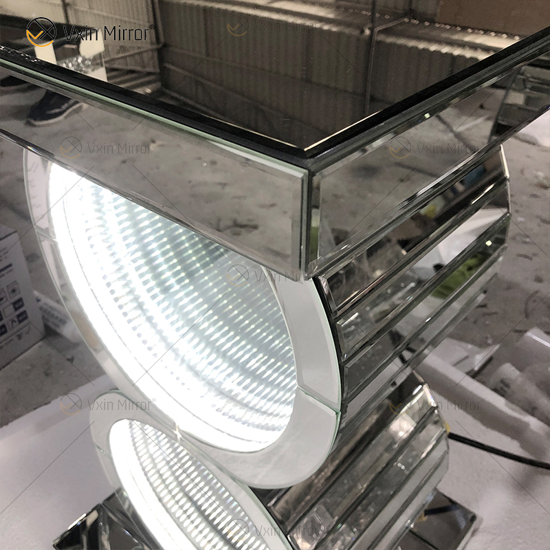 طاولة قهوة فضية LED ثلاثية الأبعاد مضاءة إنفينيتي مرآة نفق متلألئ معكوسة على شكل O طاولة جانبية طاولة WXF-290